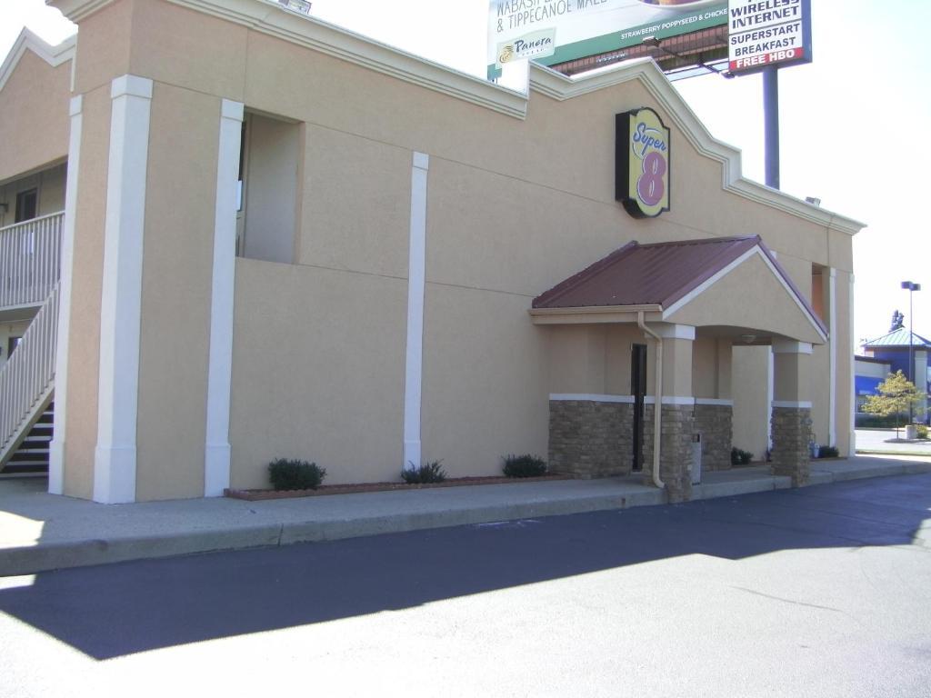 Super 8 By Wyndham Lafayette Motel Exterior photo